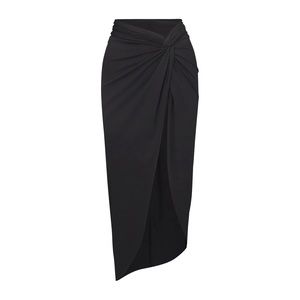 NWT skims black/onyx swim skirt